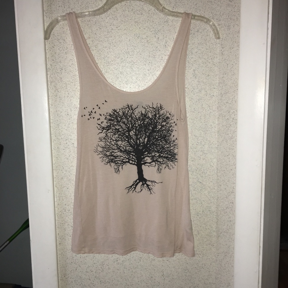 🧚🏼‍♀️✨Clearance Sale!✨ H&M Tree of Life Tank Shirt Cream Blush Color 2 S XS